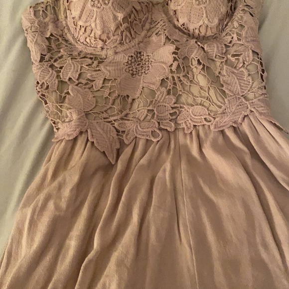 Light brown romper with lace detailing size small - Picture 3 of 3